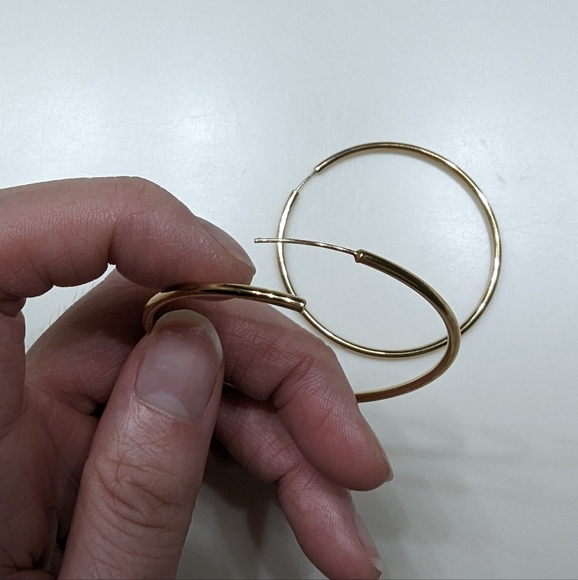 Mejuri 14K yellow gold Oversized Thin Hoops - Picture 4 of 6